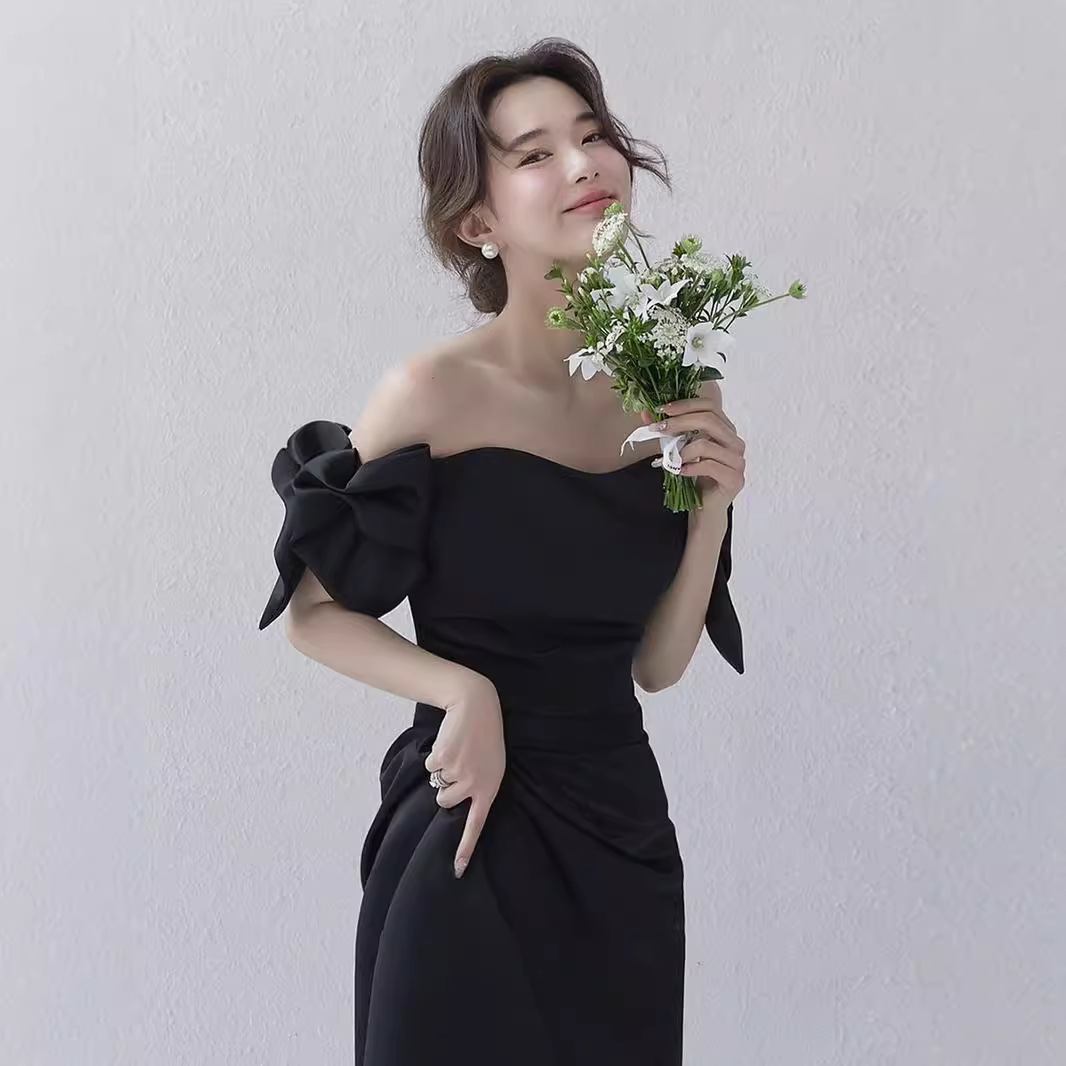 Black Satin Hebe Style Wedding - Photography Lighting Style recension och pris